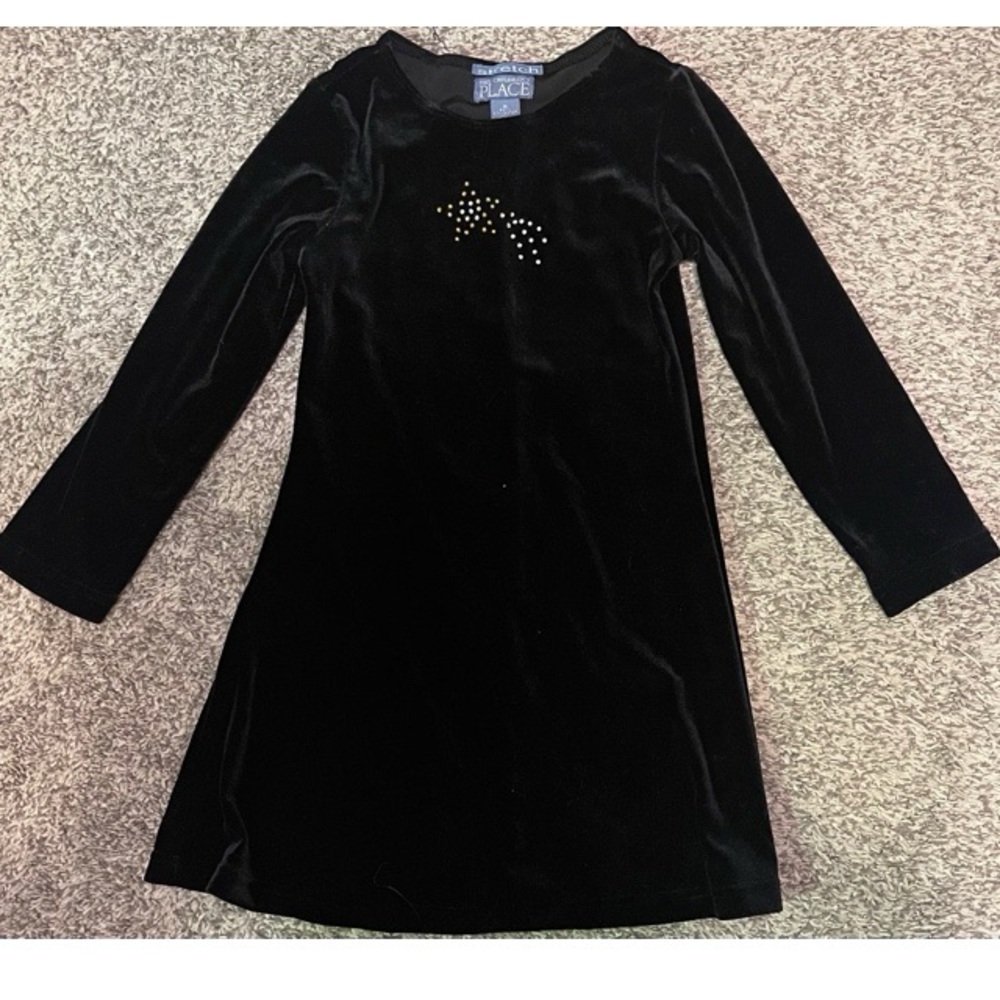 The Children’s Place Velour Dress. Size 6.
